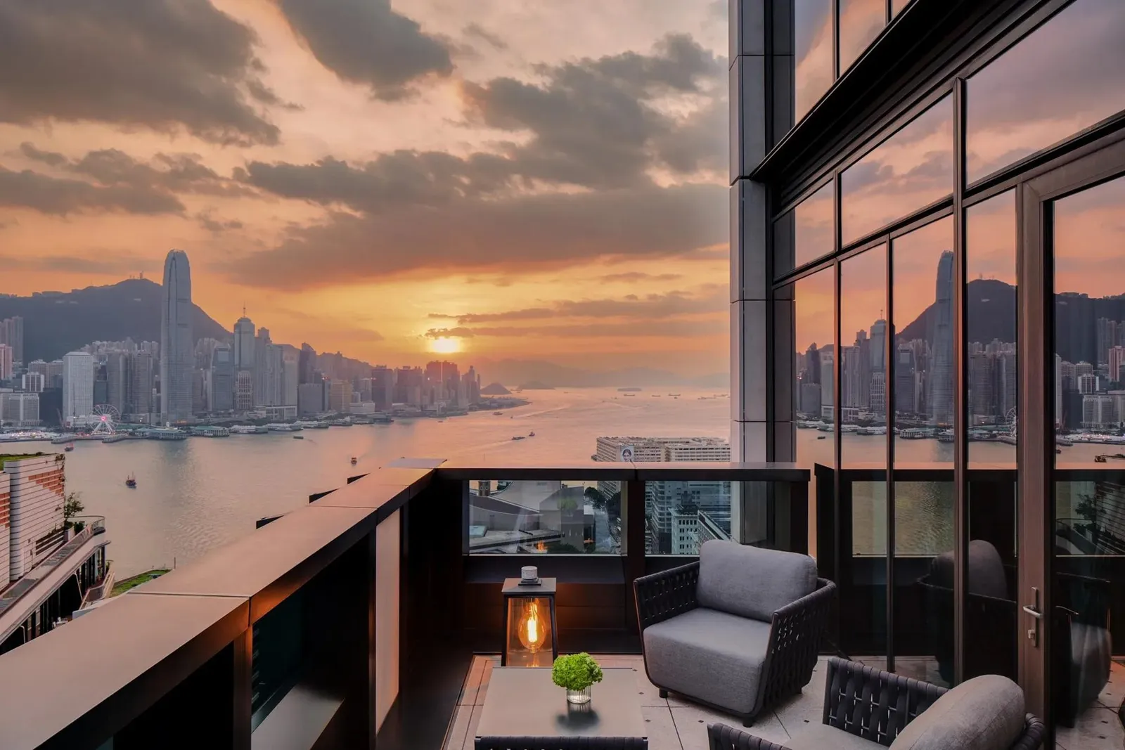 Grand Harbour Balcony Suite