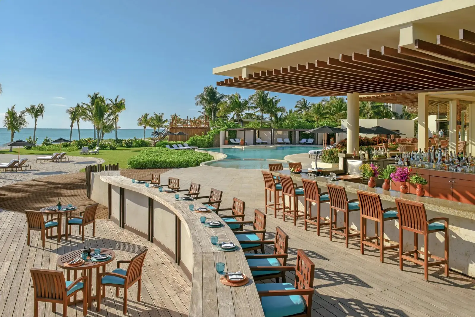 The bar and seating at Punta Bonita facing the sea