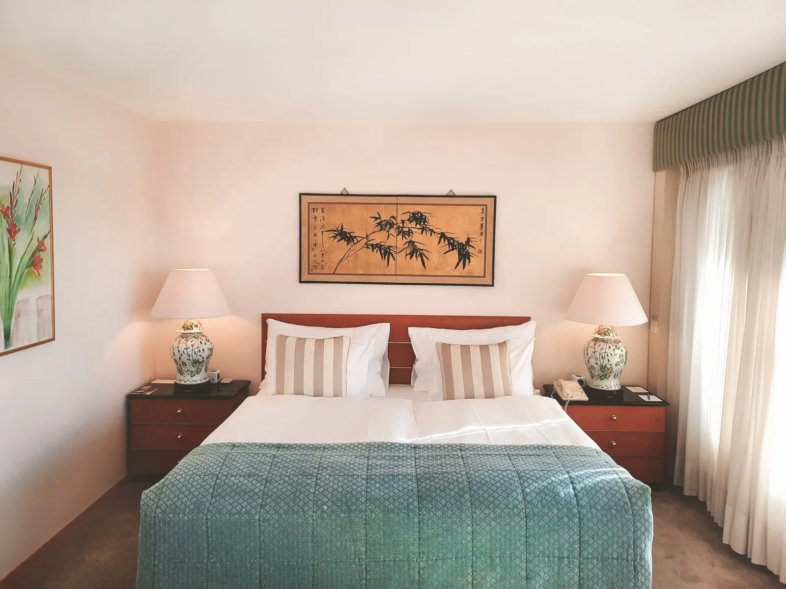 The Junior Suite bedroom