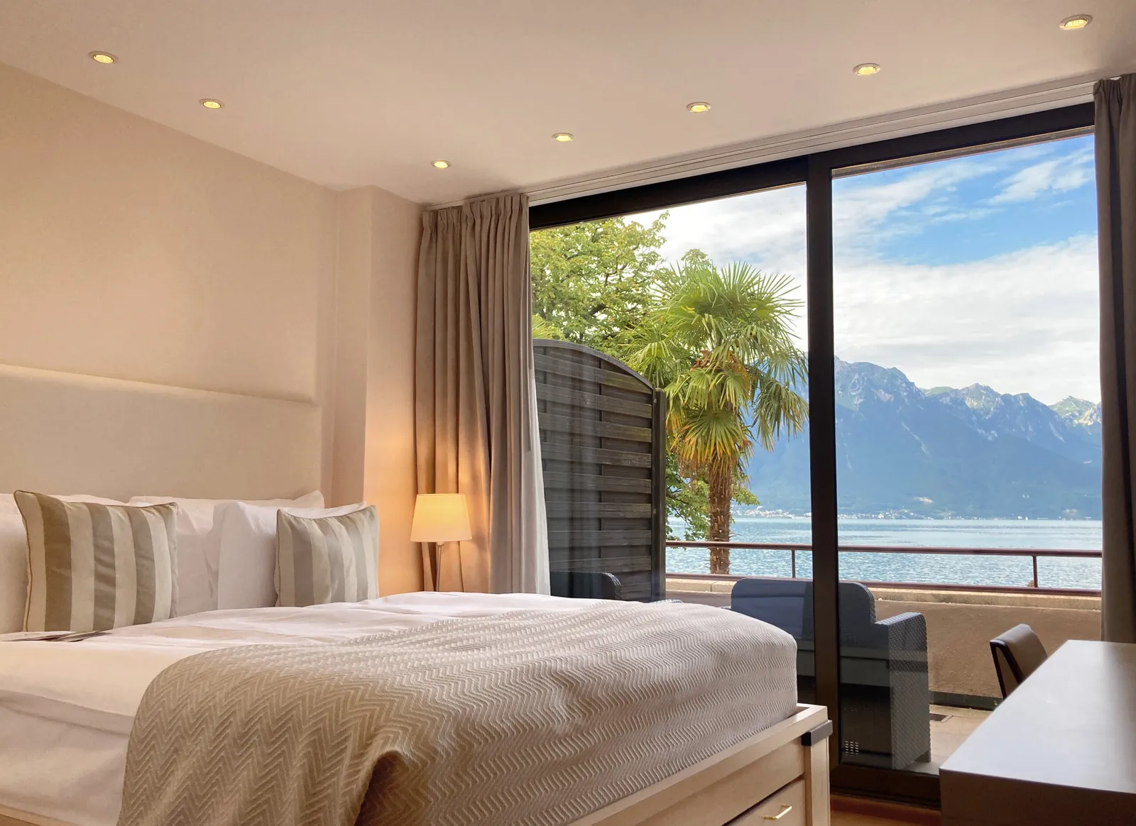The White Junior Suite bedroom