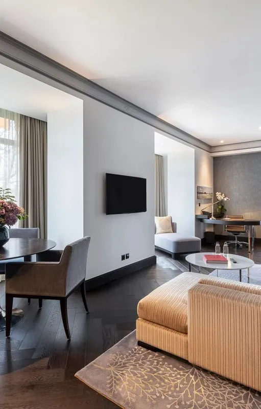 Savoy Suite