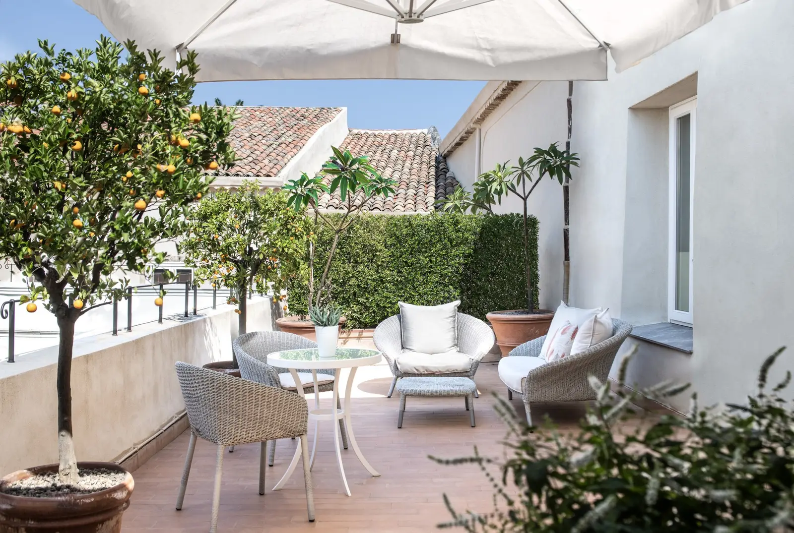 Furnished terrace of a Convento Studio Suite with Terrace