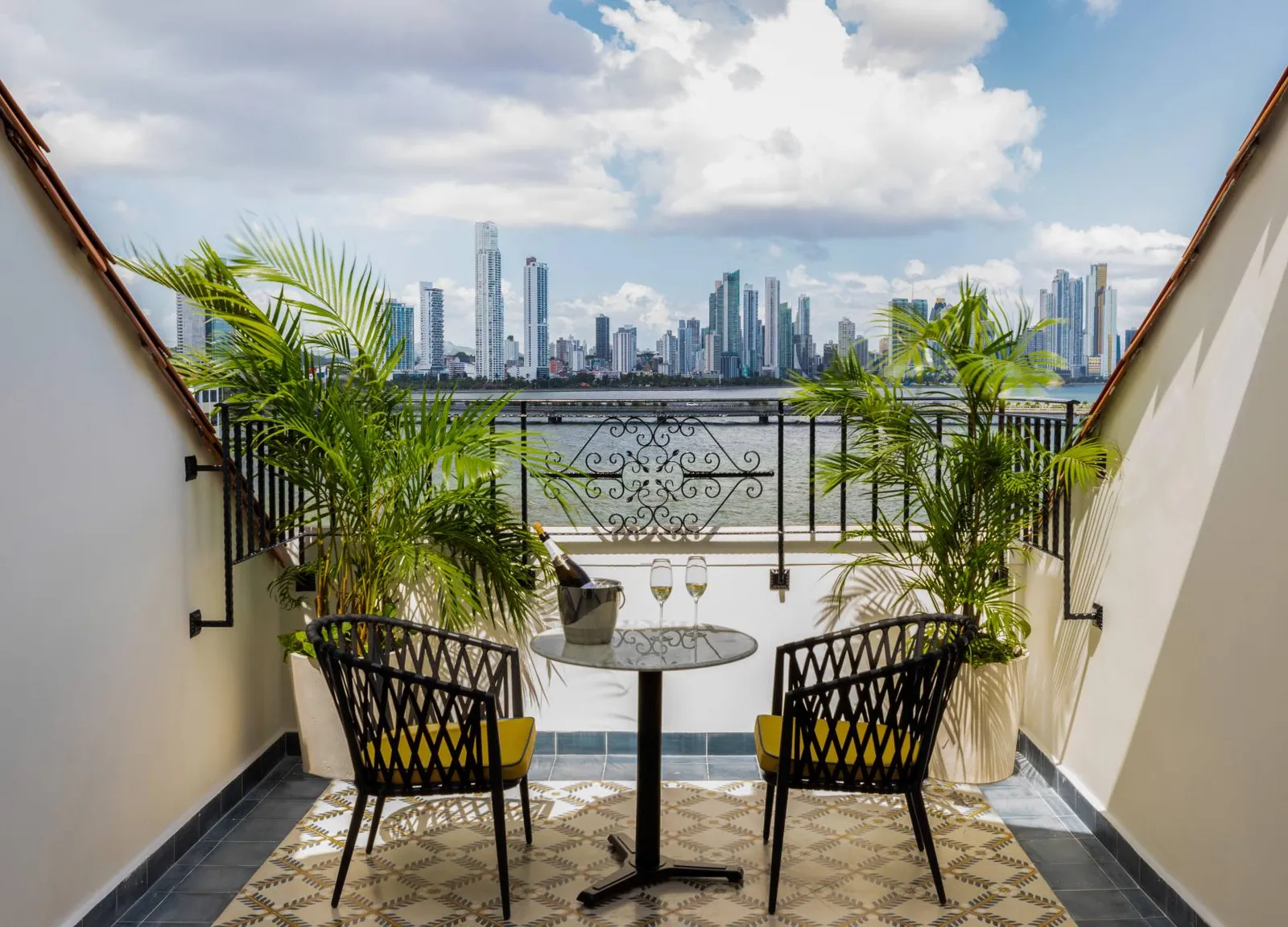 Luxury Room Oceanfront, 1 King Bed