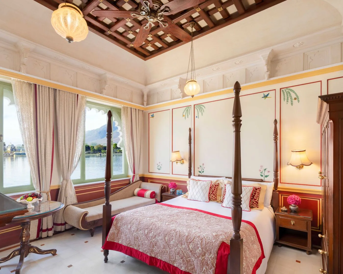 Luxury Room Lake View Double Bed al Taj Lake Palace