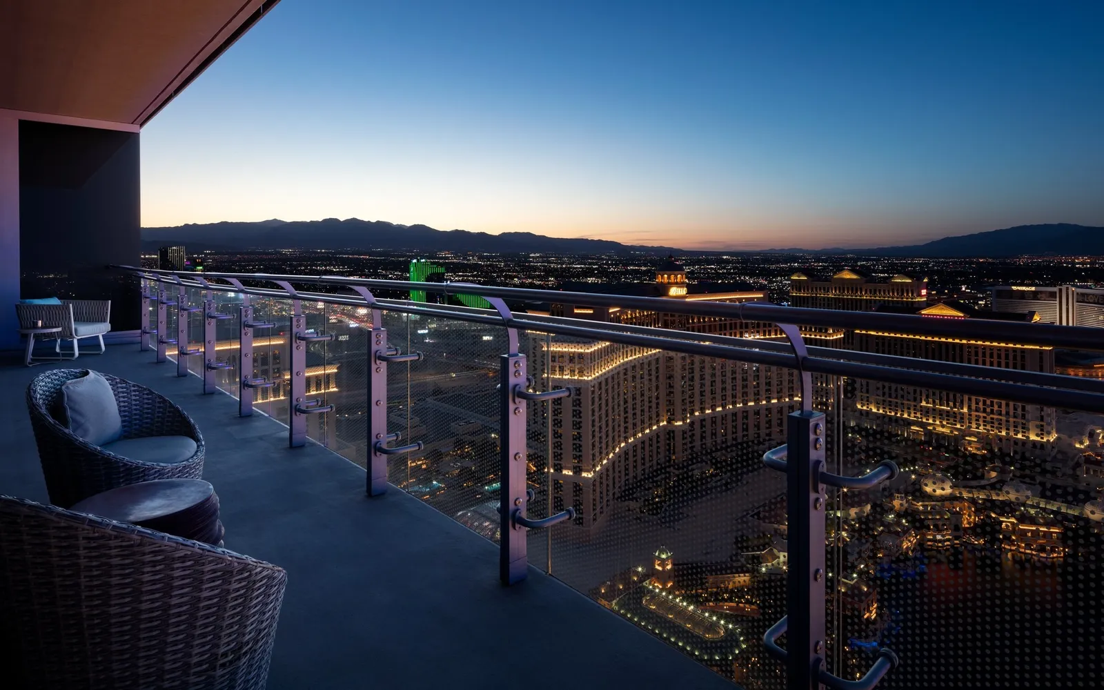 Terrace Suite Fountain View