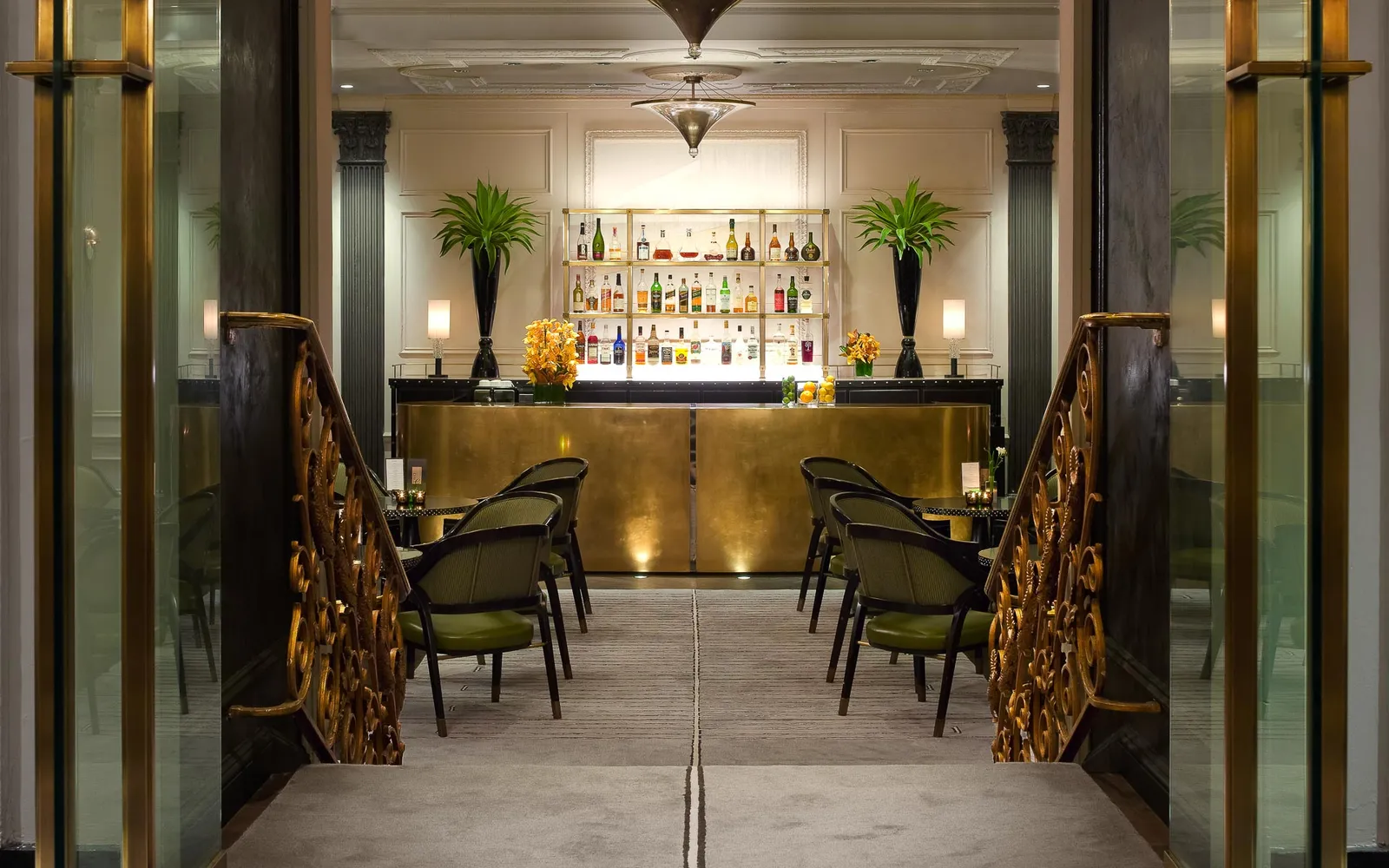 Two E Bar & Lounge, the bar beyond the glass doors