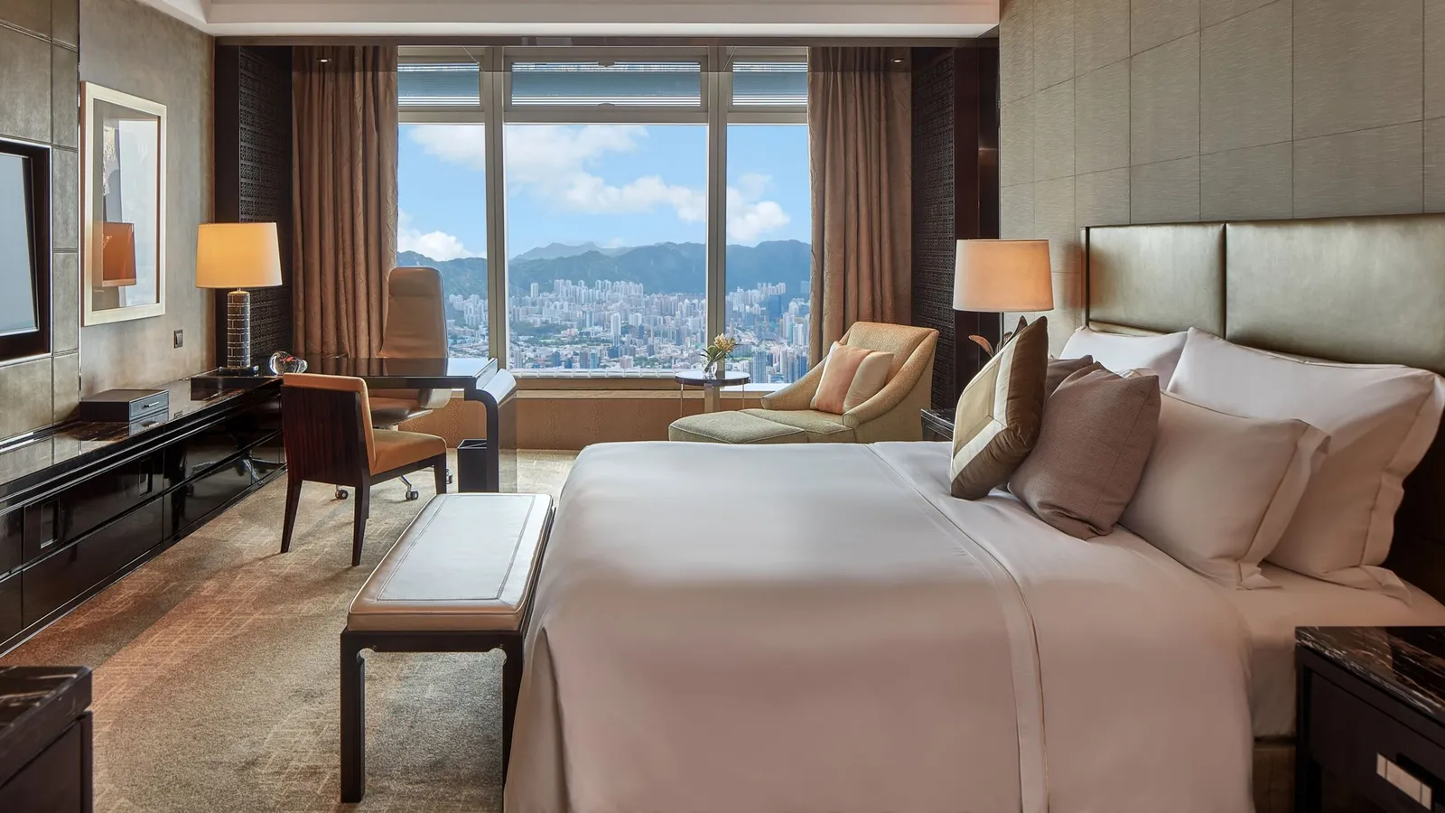 Deluxe Rm with 1 King Bed