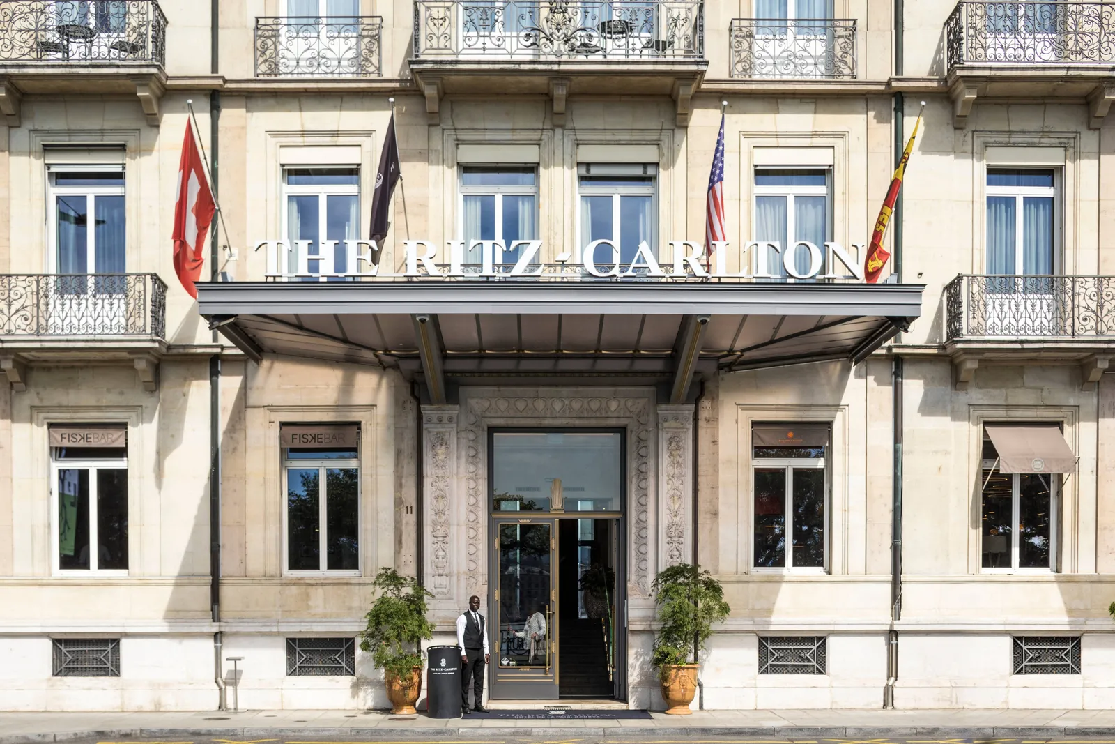 L’ingresso dell’hotel