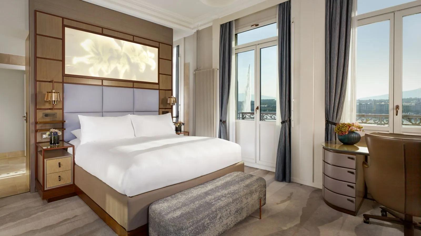 Lakefront Suite