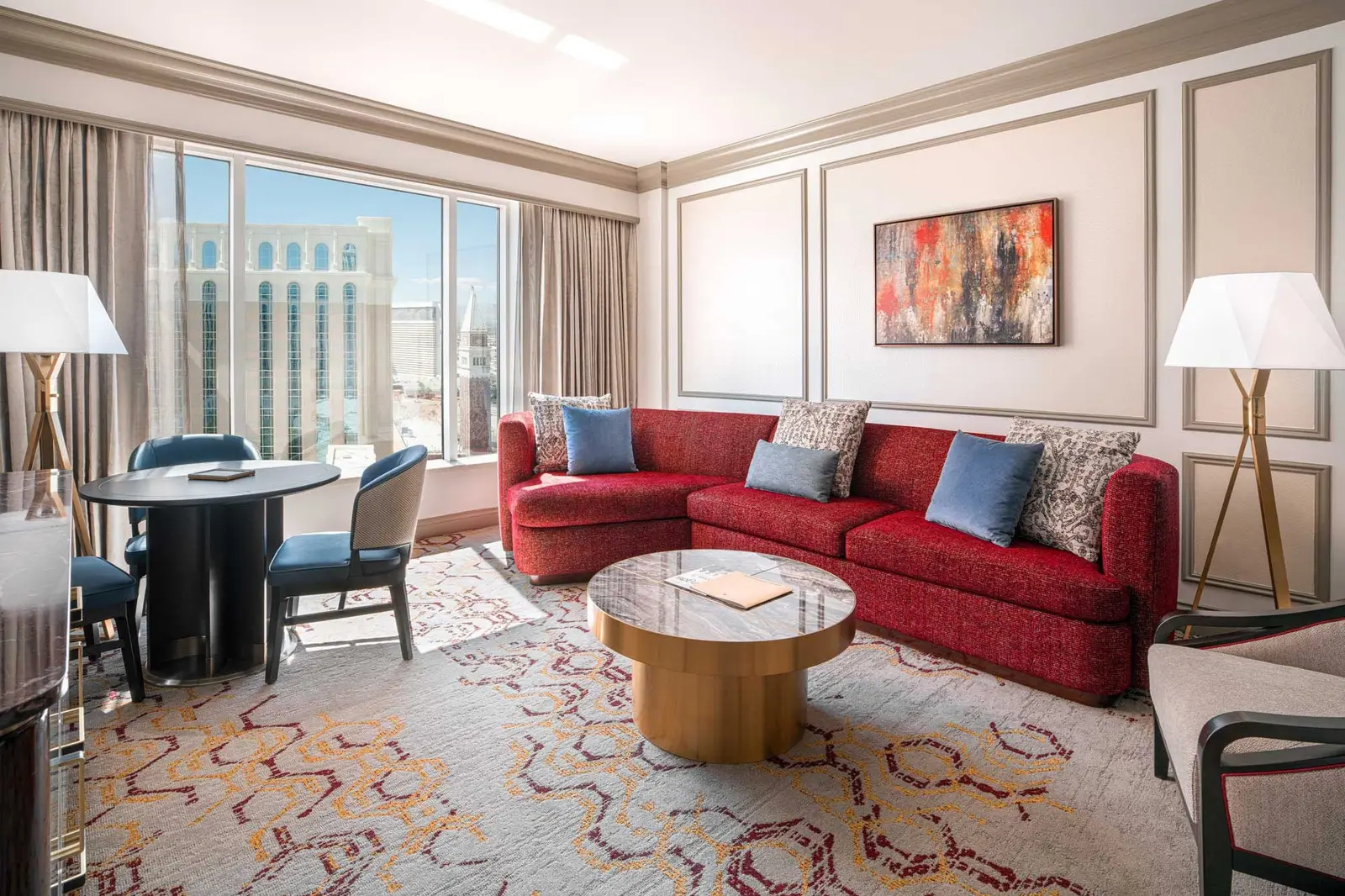 Newly Remodeled Luxury Two Queen Suite