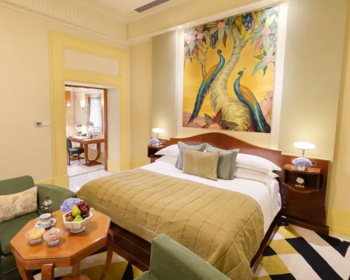 Palace Room King Bed