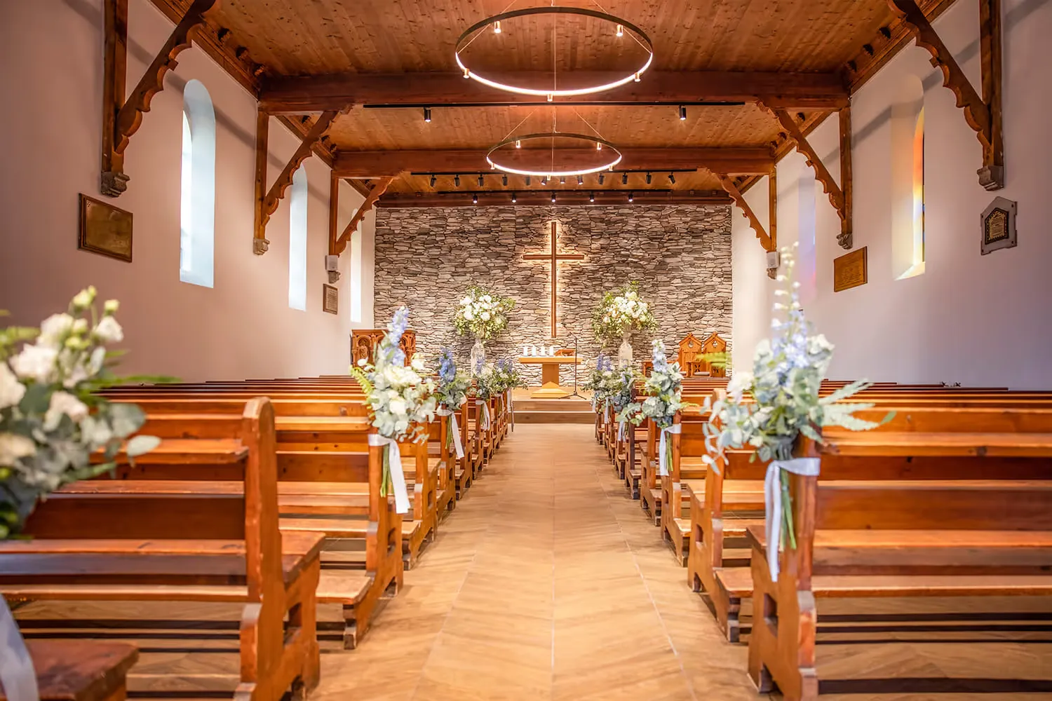 La cappella preparata per un matrimonio
