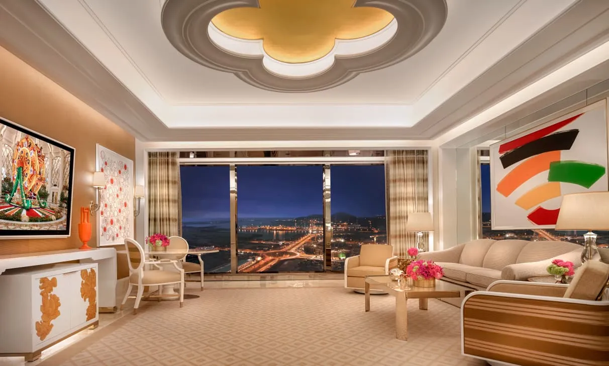 Parlor Suite · official photograph