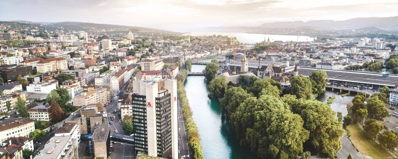La Limmat e i quartieri di Zurigo dall’alto