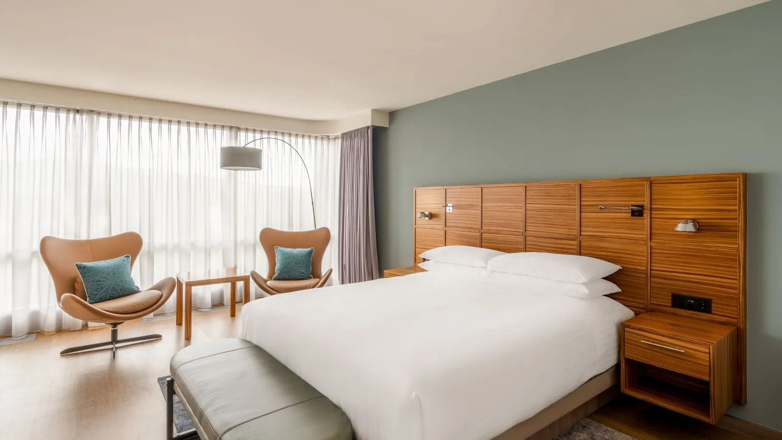 Business Suite, M Club lounge access, 1 Bedroom Bi-level Suite, North Wing