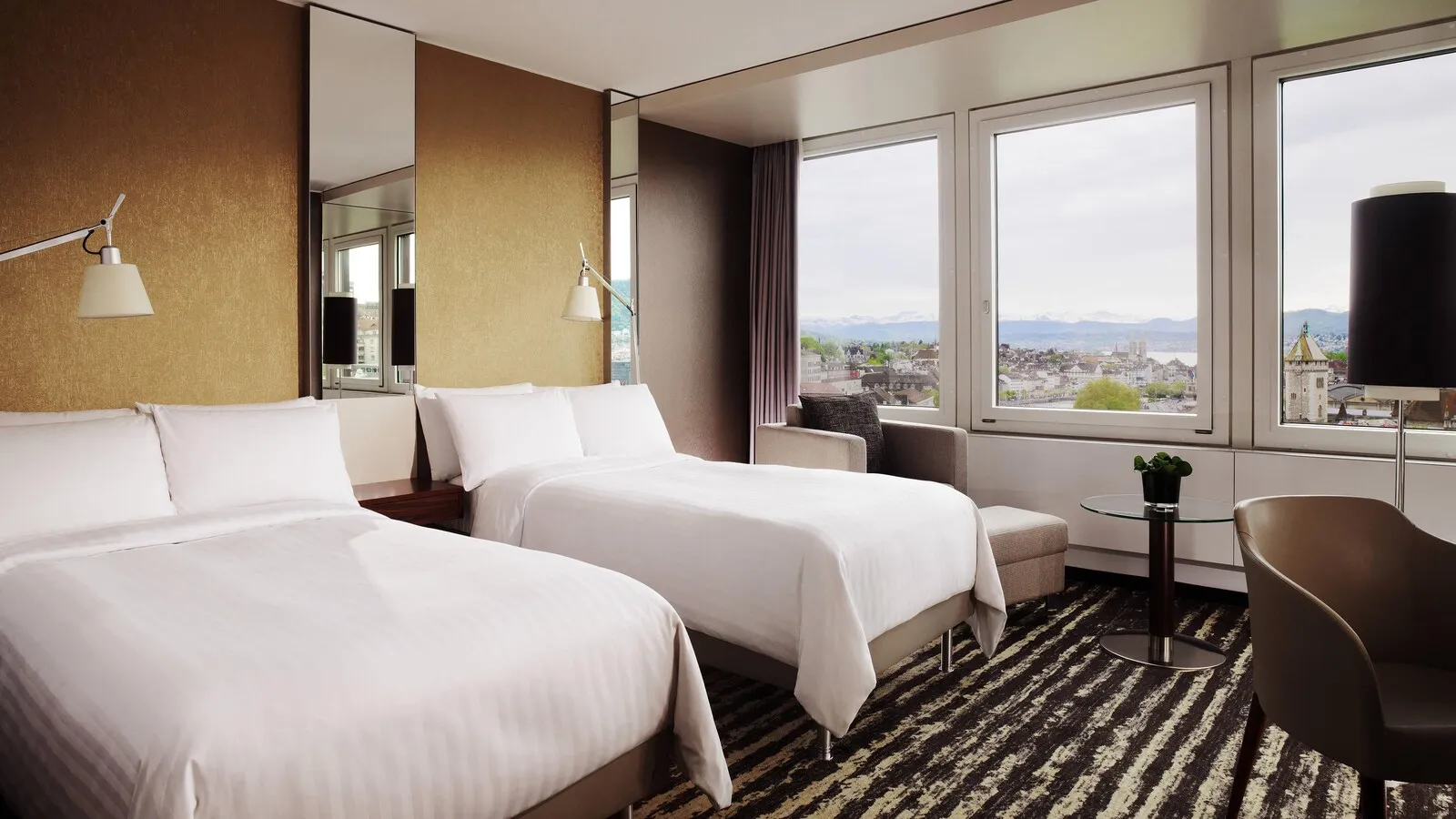 Club Room, M Club lounge access, Guest room, 2 Twin, Lake Zurich view, City view, Main Building