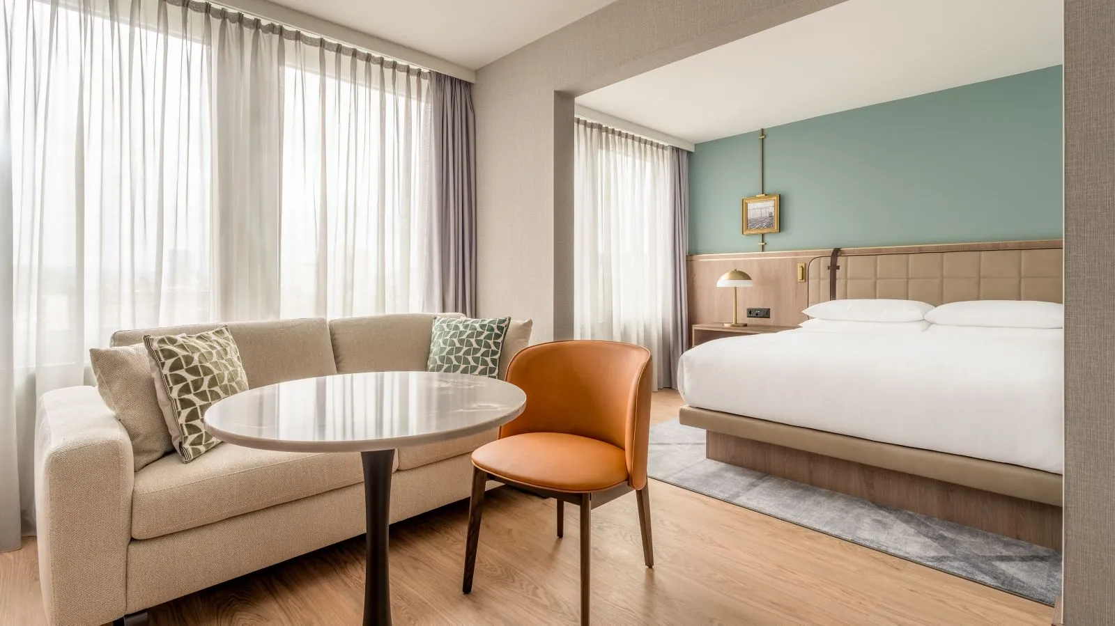 Junior Club Suite, M Club lounge access, Junior Suite, 1 King, Sofa bed, River view