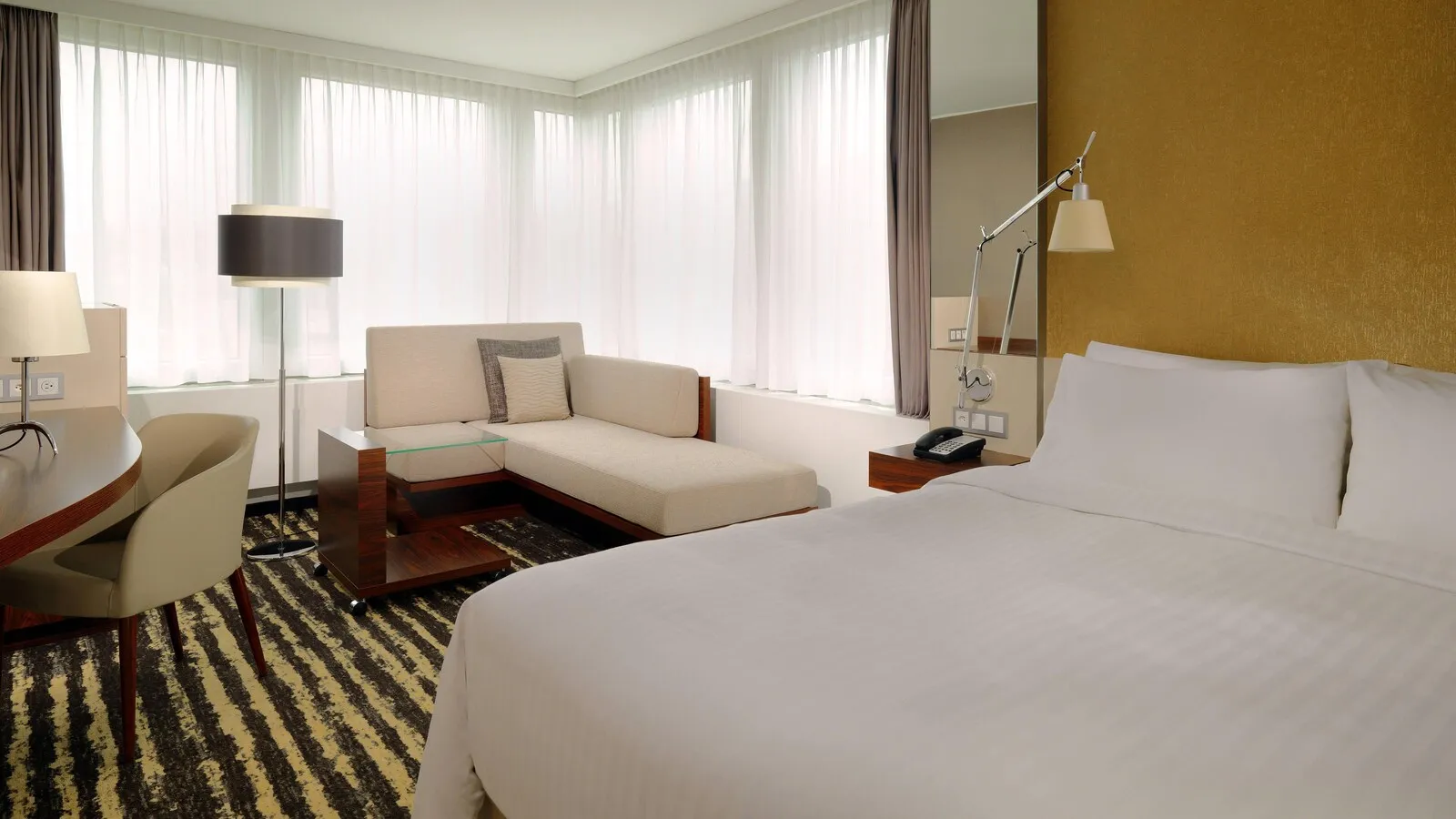 Deluxe Room, Guest room, 1 King, Main Building