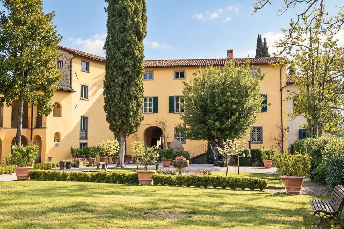 The facade and garden of Pascoli House Museum