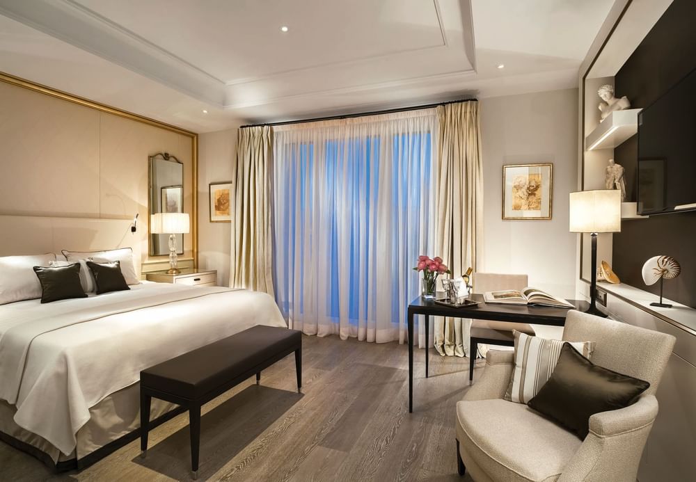Deluxe Room at Palazzo Parigi