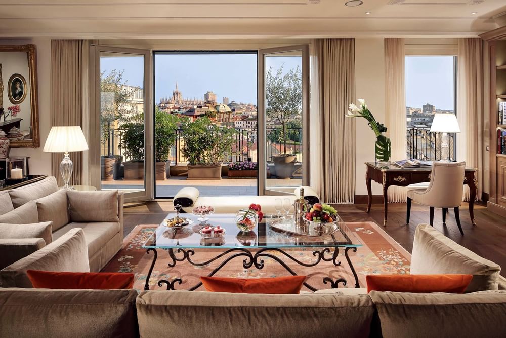 Sitting area of the Imperial Suite
