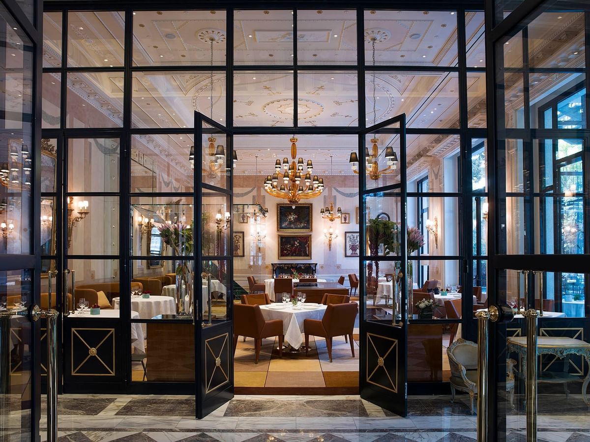 Dining room of Palazzo Parigi's restaurant