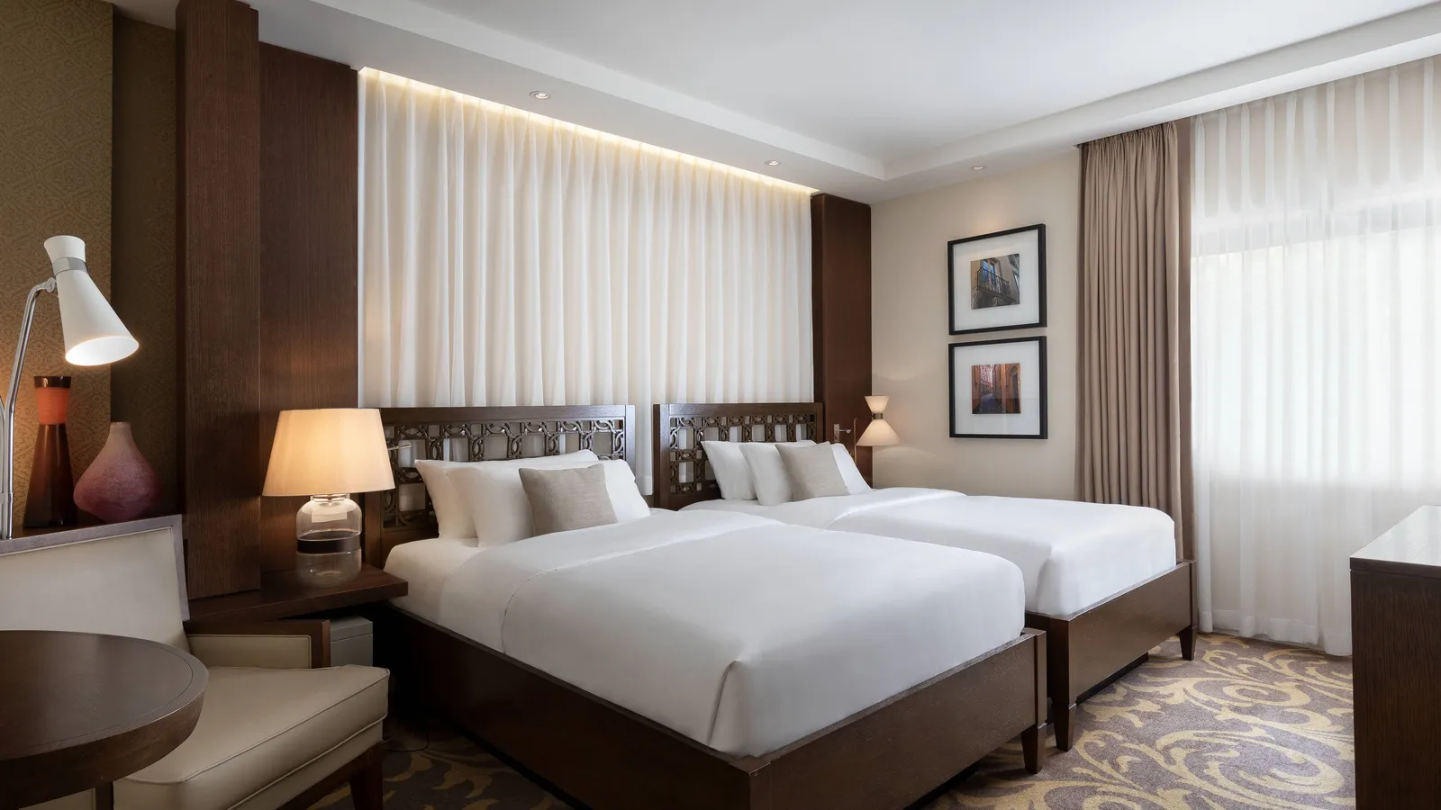 Superior room with two separate beds